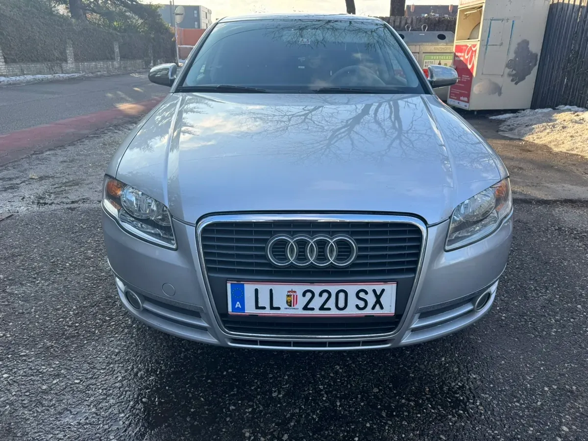 Audi A4 2005 photo 2