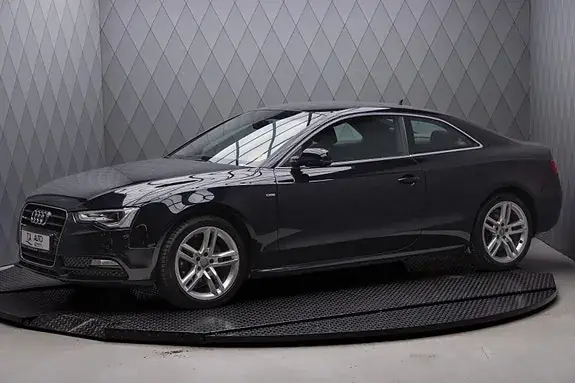 Audi A5 2014 photo 2
