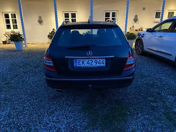 Mercedes-Benz C220 2010 photo 4