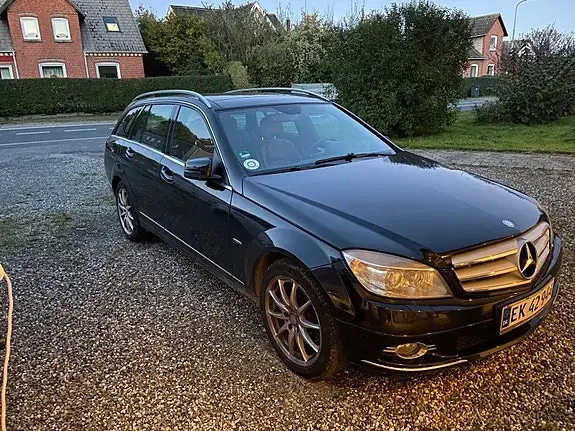 Mercedes-Benz C220 2010 photo 2