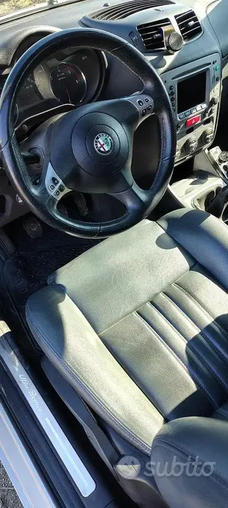 Alfa Romeo 147 2006 photo 2