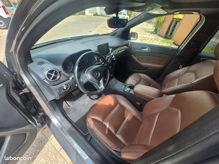 Mercedes-Benz B-Class 2013 photo 3