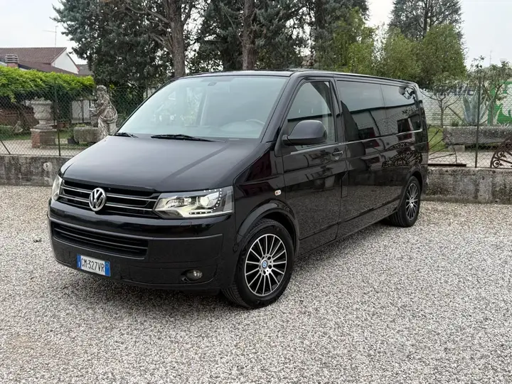 Volkswagen Caravelle 2011 photo 2