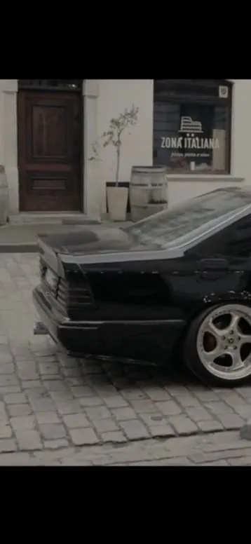 Mercedes-Benz W124