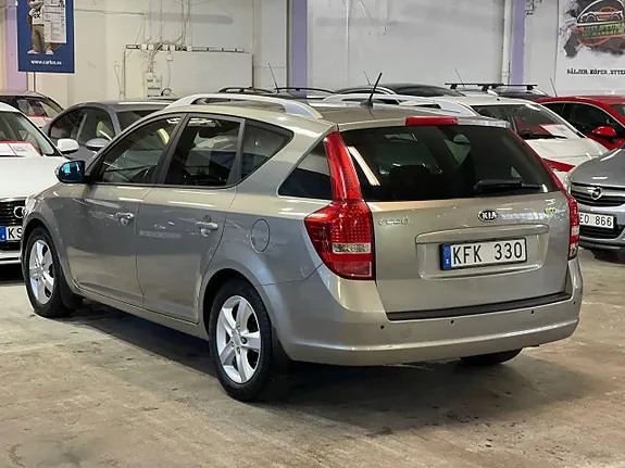 Kia Ceed 2010 photo 5