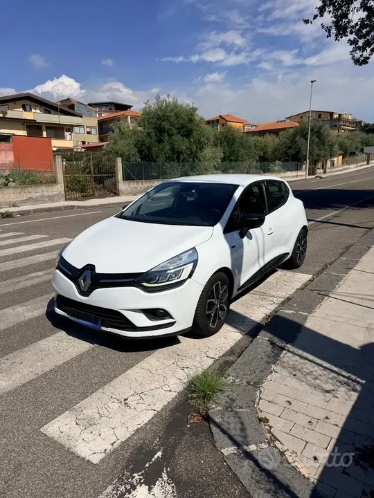 Renault Clio 2019 photo 2
