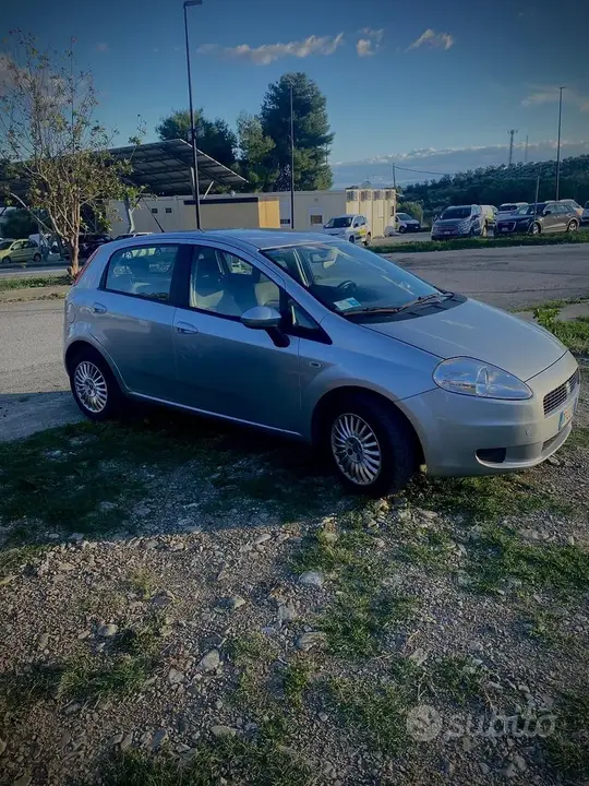 Fiat Grande Punto 2007 photo 3