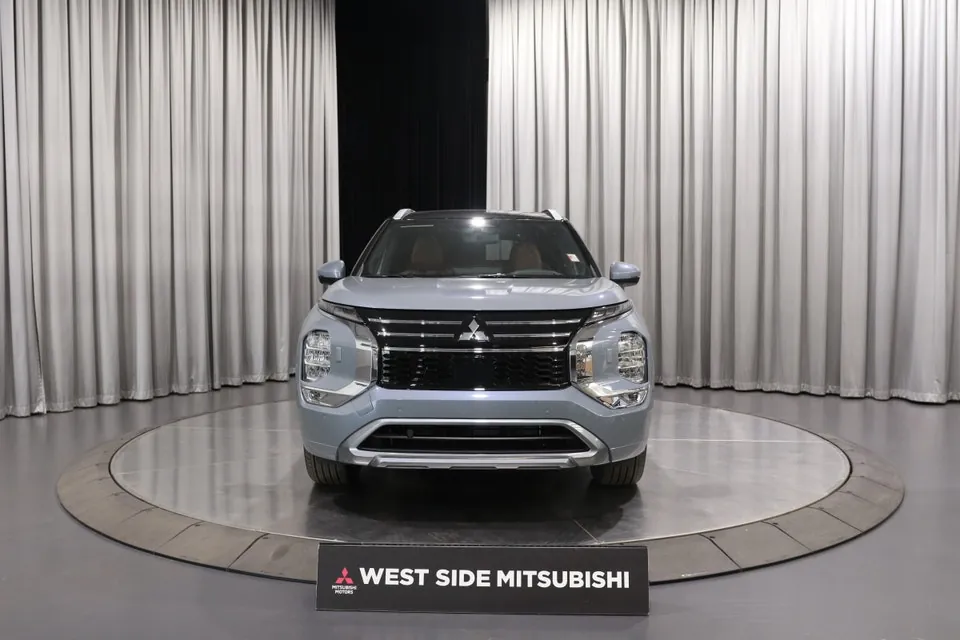 Mitsubishi Outlander 2026 photo 2
