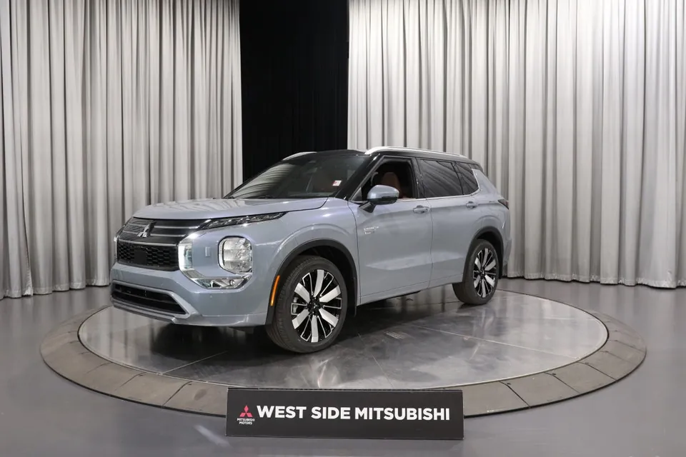 Mitsubishi Outlander 2026 photo 3