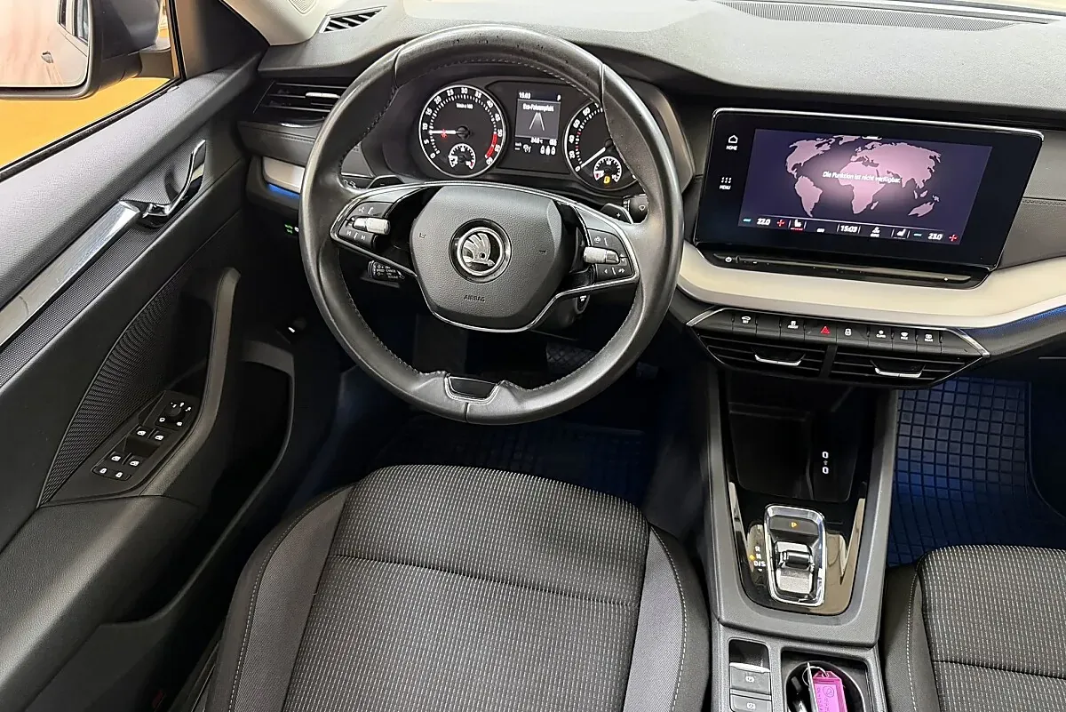 Skoda Octavia 2022 photo 2