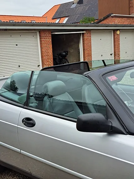 Saab 900