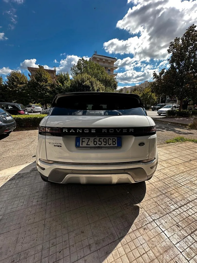 Land Rover Range Rover Evoque 2020 photo 4