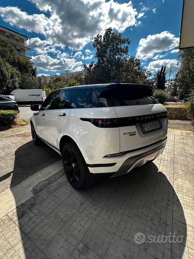 Land Rover Range Rover Evoque 2020 photo 3