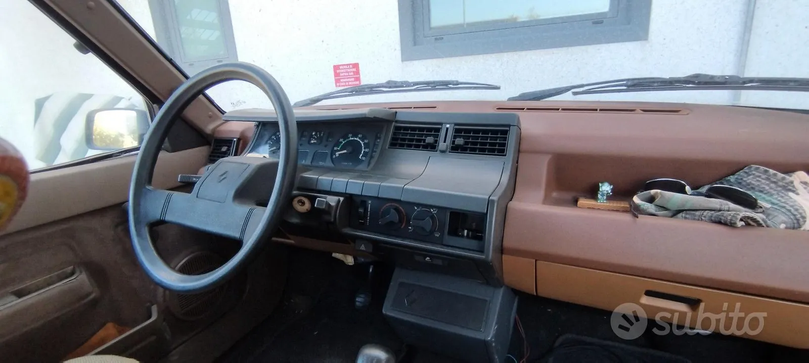 Renault 5 1985 photo 2