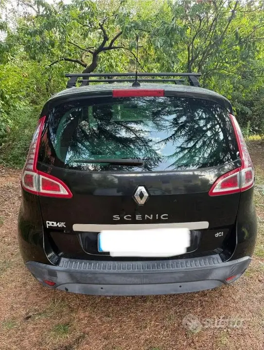 Renault Scenic 2011 photo 2