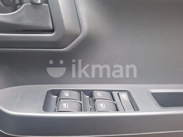 Daihatsu Mira Es 2025 photo 5