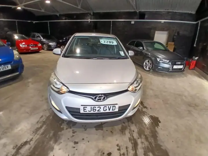Hyundai I20 2012 photo 2