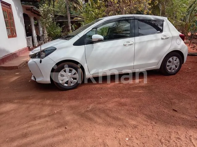 Toyota Vitz 2018 photo 4