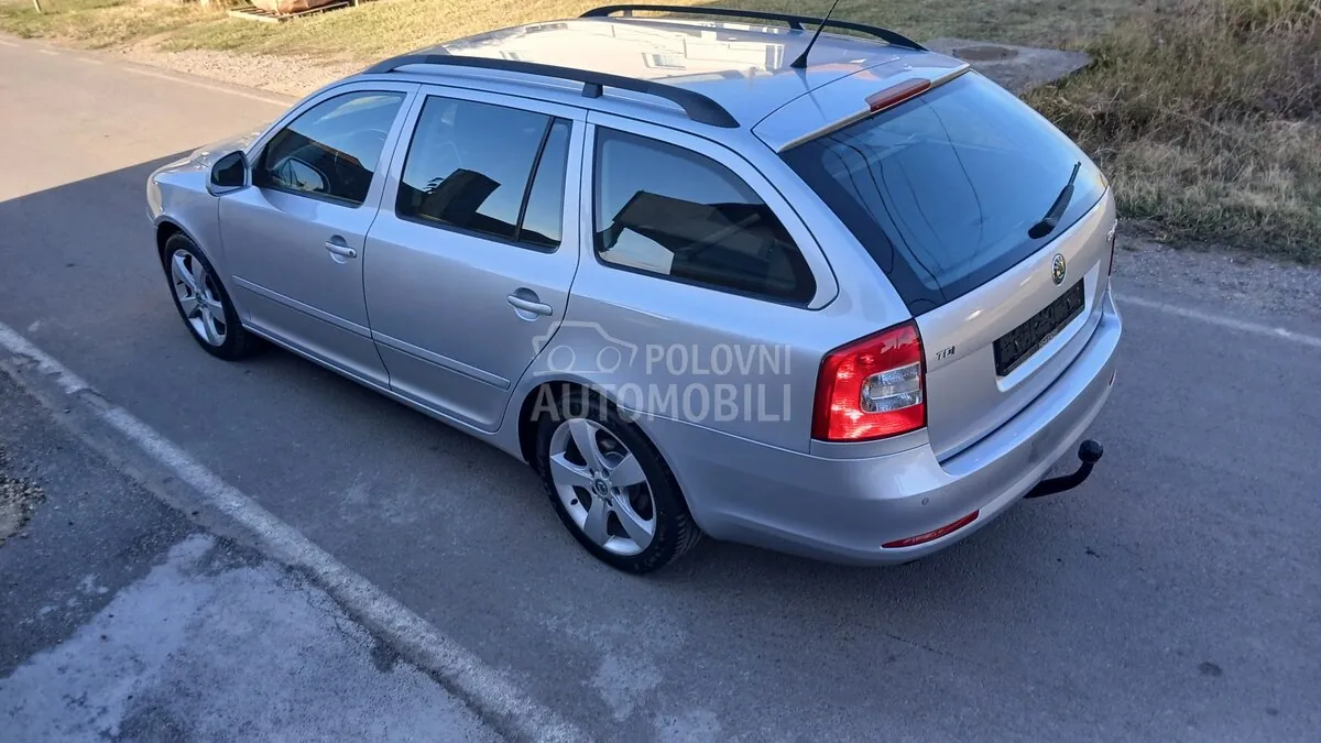 Skoda Octavia 2010 photo 2