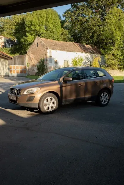 Volvo Xc60 2011 photo 2