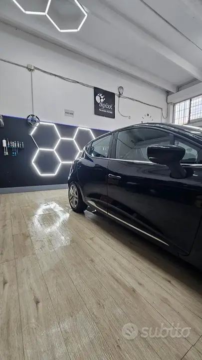 Renault Clio 2018 photo 2