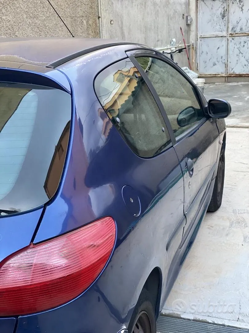 Peugeot 206 2001 photo 3