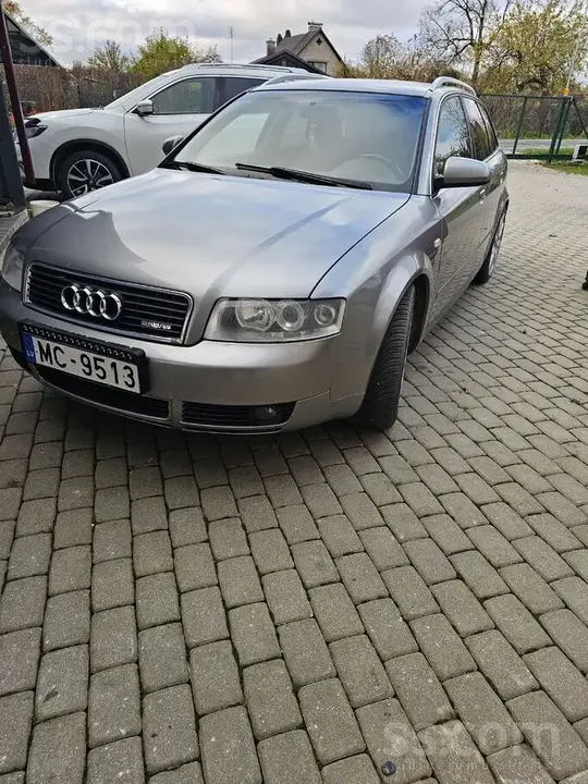 Audi A4 2003 photo 2