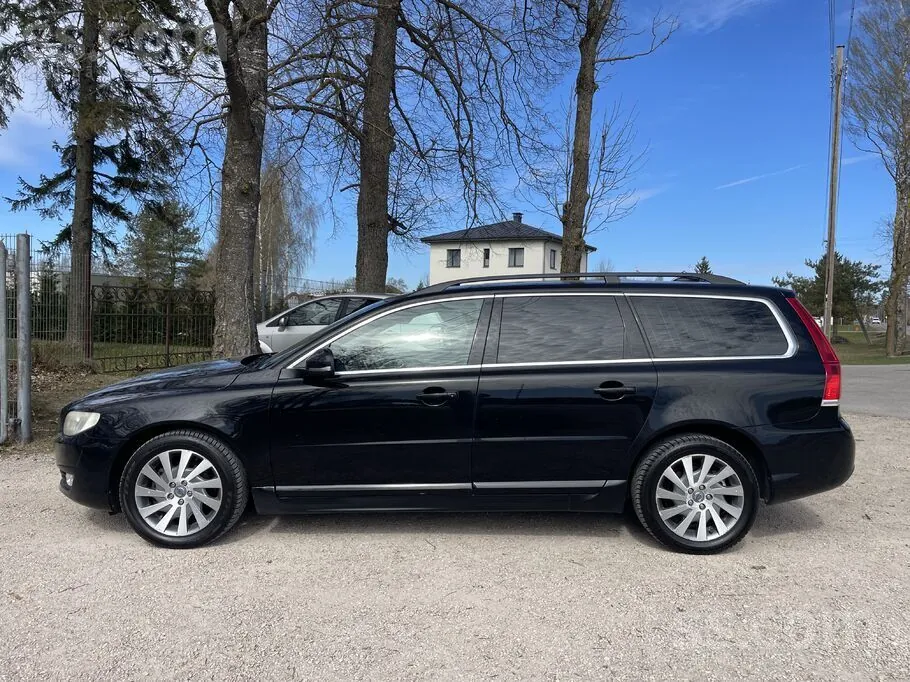 Volvo V70 2014 photo 2