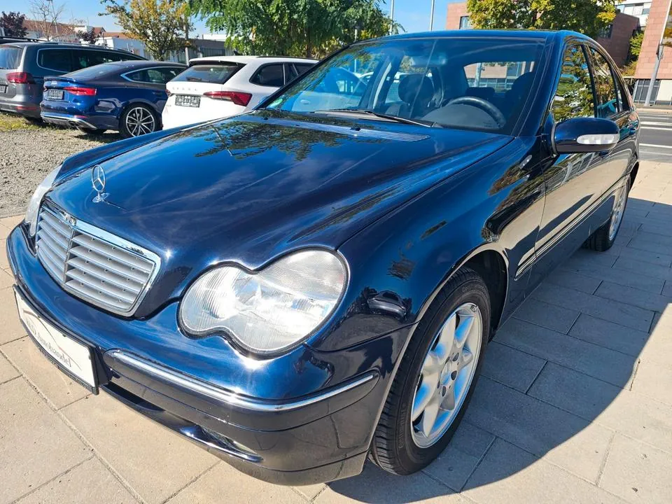 Mercedes-Benz C 240