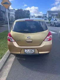 Nissan Tiida 2012 photo 4