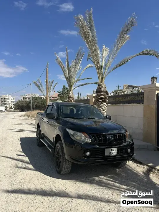 Mitsubishi L200 2016 photo 2