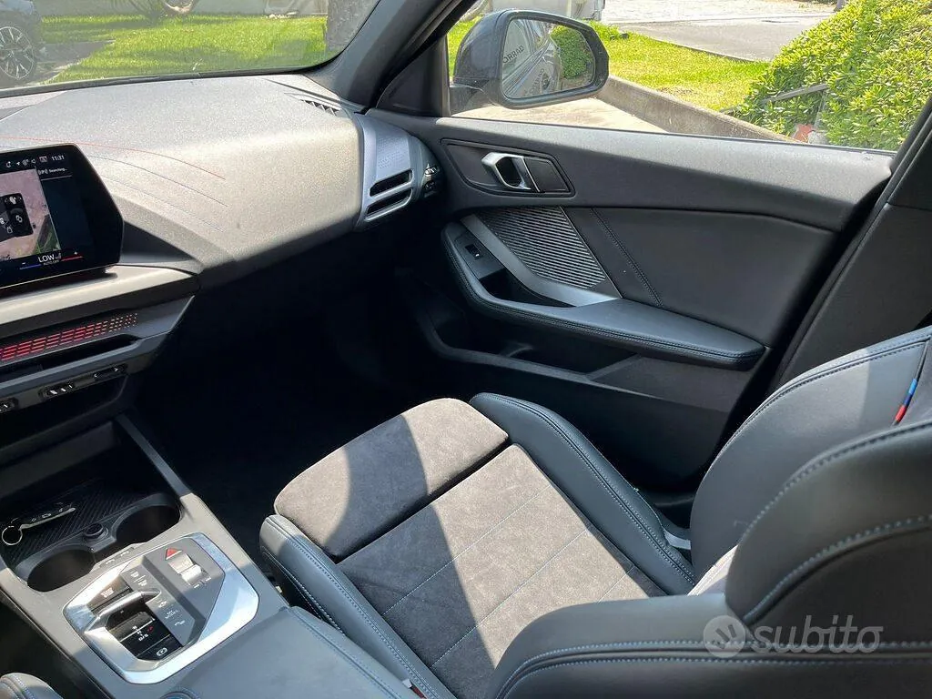 BMW 1 Series 2025 photo 4