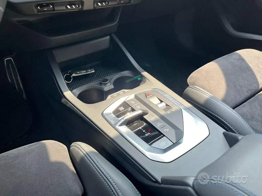 BMW 1 Series 2025 photo 3