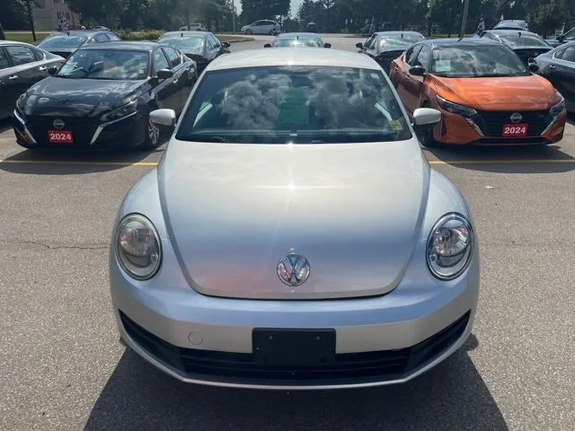 Volkswagen Beetle 2012 photo 2