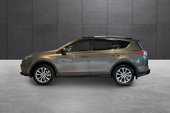 Toyota Rav4 2017 photo 2