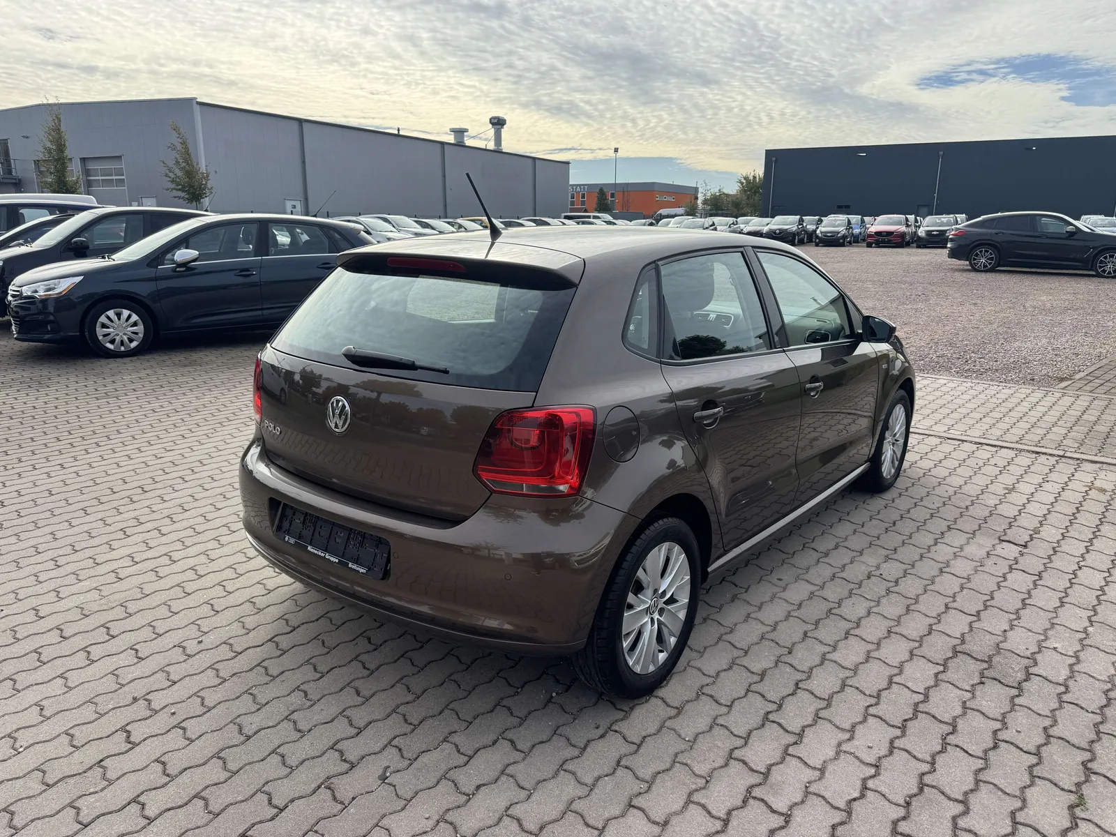 Volkswagen Polo Life 2013 photo 2