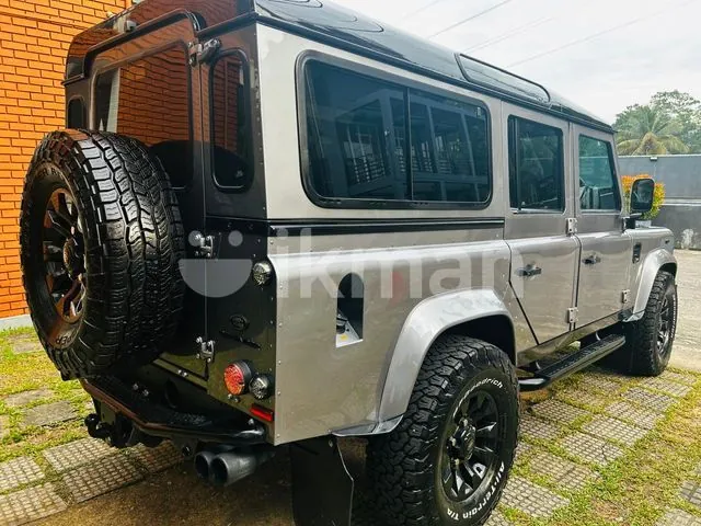 Land Rover Defender 1996 photo 3