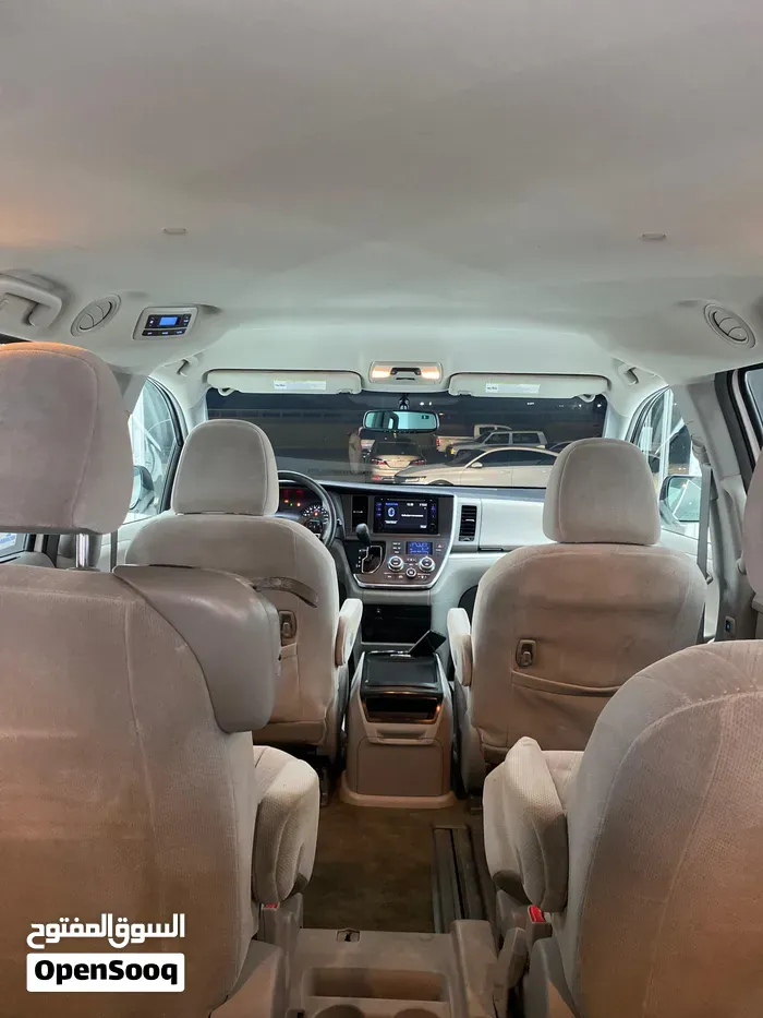 Toyota Sienna 2017 photo 4