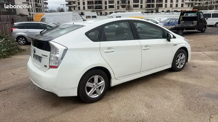 Toyota Prius 2012 photo 3