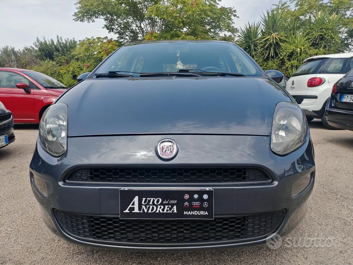 Fiat Punto 2012 photo 2