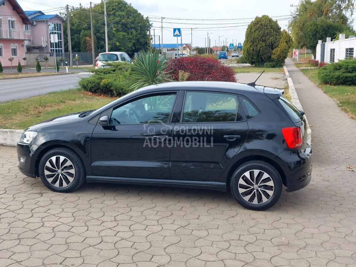 Volkswagen Polo 2015 photo 4