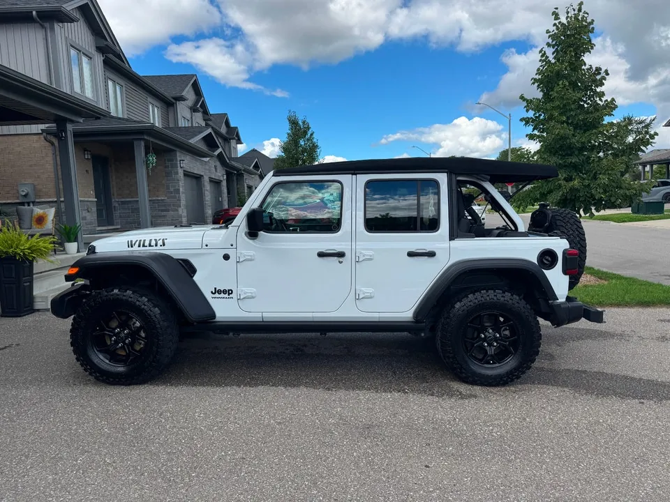 Jeep Wrangler 2024 photo 3
