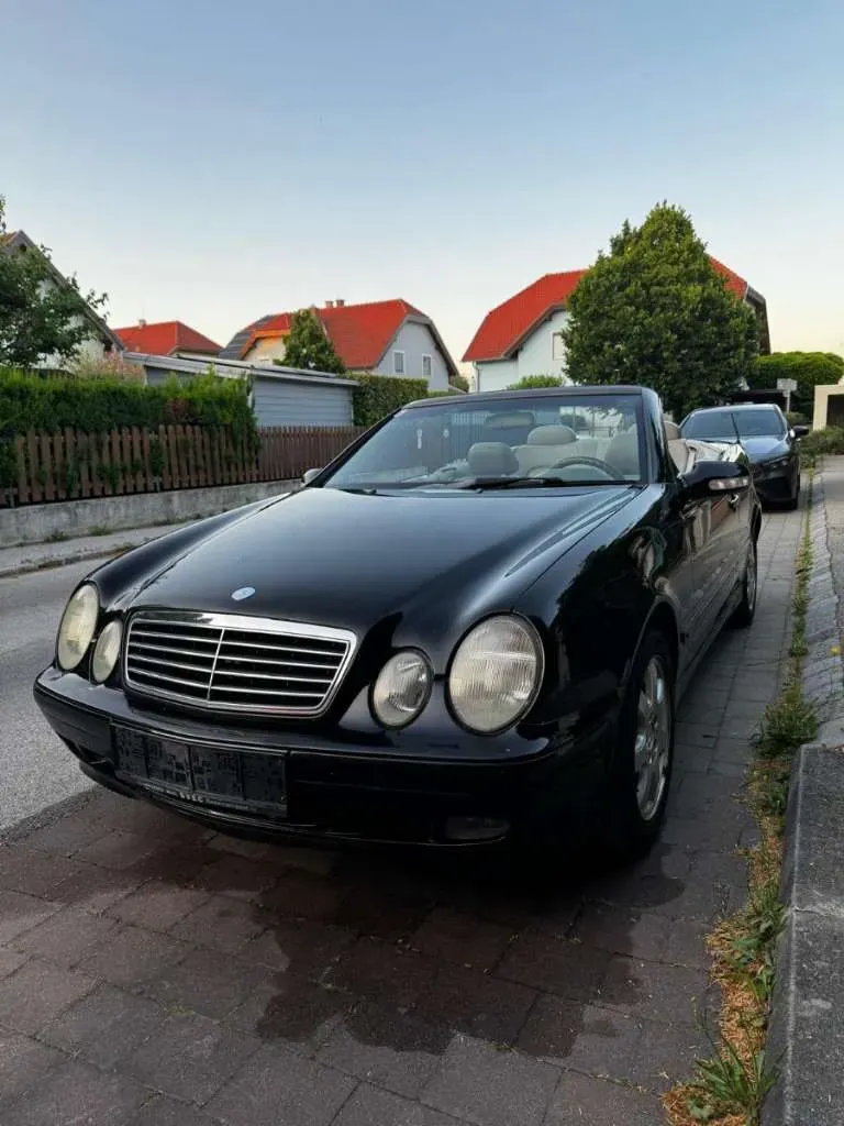 Mercedes-Benz Clk-Class 2001 photo 3