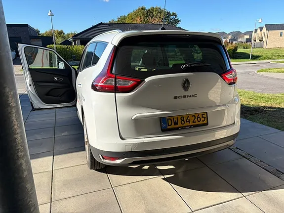 Renault Grand Scenic Iv 2017 photo 2