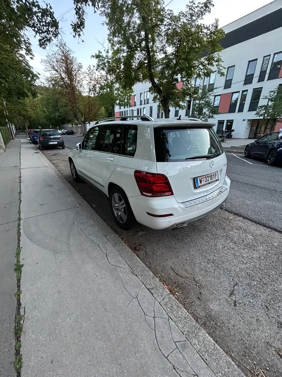 Mercedes-Benz Glk Class 2013 photo 2