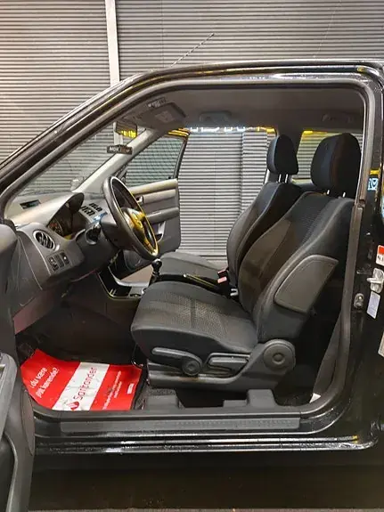 Suzuki Swift 2006 photo 5