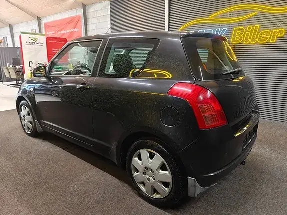 Suzuki Swift 2006 photo 3