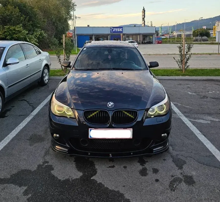 BMW 5 Series 2005 photo 2
