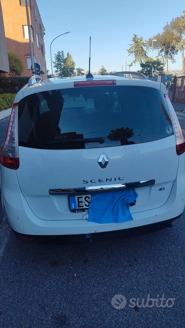 Renault Scenic 2013 photo 5