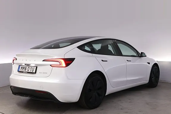 Tesla Model 3 2024 photo 5